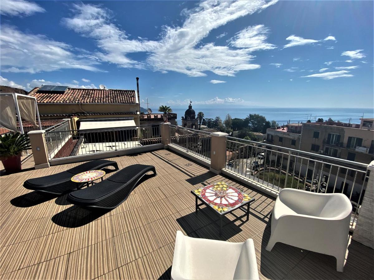 I Due Grifoni Studio Flat Taormina Exterior foto