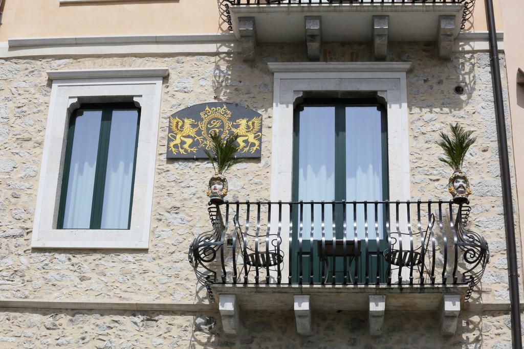 I Due Grifoni Studio Flat Taormina Exterior foto